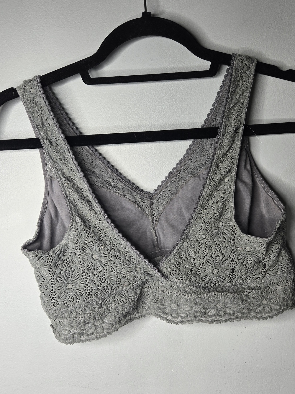 SO Intimates Gray Floral Lace Bralette Size Large Plunge Racerback - Picture 2 of 3